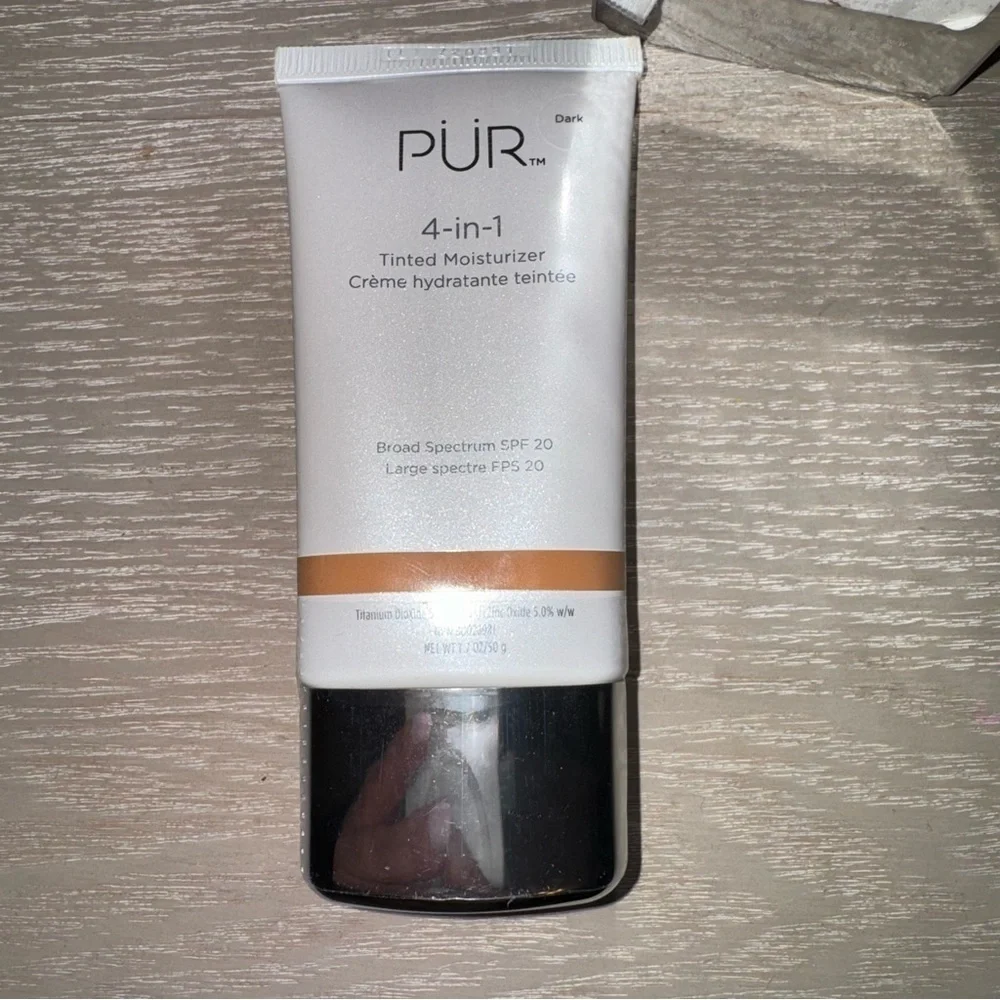 PUR 4-In-1 Tinted Moisturizer Broad Spectrum SPF 20 Shade DARK New In Box Dark